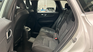 Volvo XC60 T6 Recharge Core AWD Auto 257 kW (350 CV) - 9 Volvo XC60 T6 Ocasión 257 KW (350CV) - 9