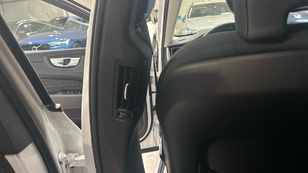 Volvo XC60 T6 Recharge Core AWD Auto 257 kW (350 CV) - 53 Volvo XC60 T6 Ocasión 257 KW (350CV) - 53