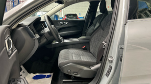 Volvo XC60 T6 Recharge Core AWD Auto 257 kW (350 CV) - 8 Volvo XC60 T6 Ocasión 257 KW (350CV) - 8