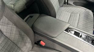 Volvo XC60 T6 Recharge Core AWD Auto 257 kW (350 CV) - 25 Volvo XC60 T6 Ocasión 257 KW (350CV) - 25