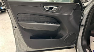 Volvo XC60 T6 Recharge Core AWD Auto 257 kW (350 CV) - 38 Volvo XC60 T6 Ocasión 257 KW (350CV) - 38
