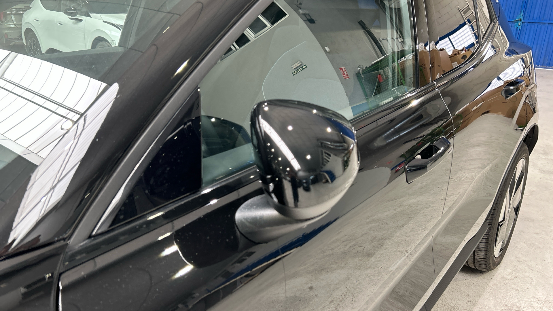 Volvo EX30 segunda mano 76443347 - 31