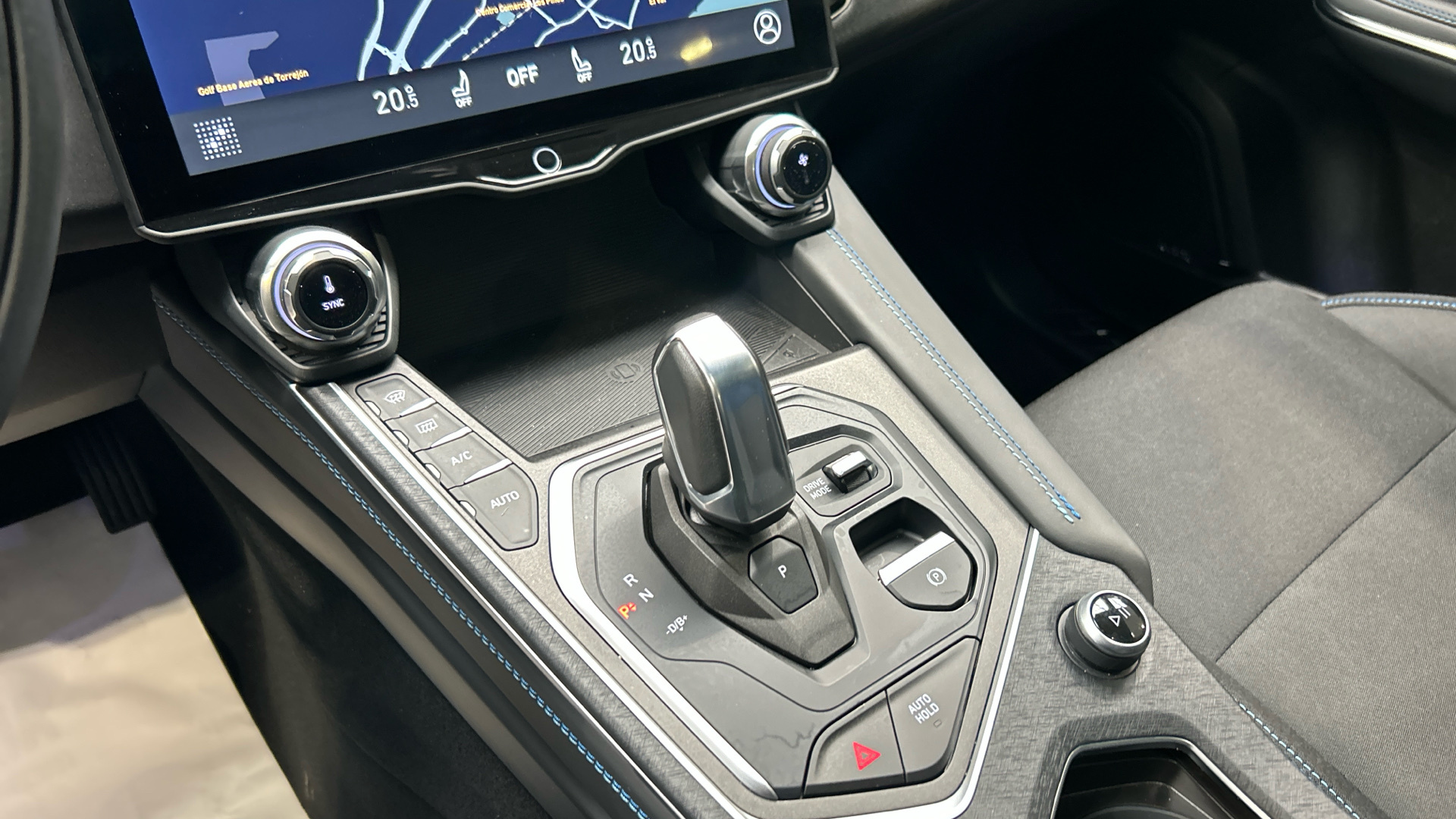 Lynk & Co 01 segunda mano 76443377 - 16