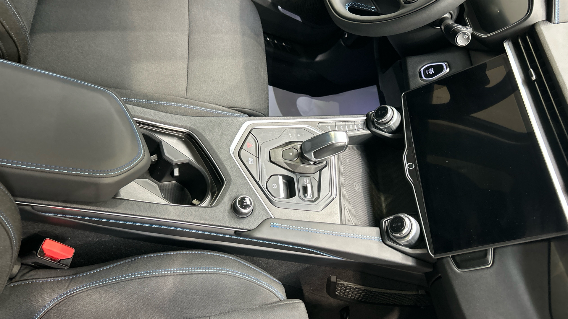 Lynk & Co 01 segunda mano 76443377 - 25