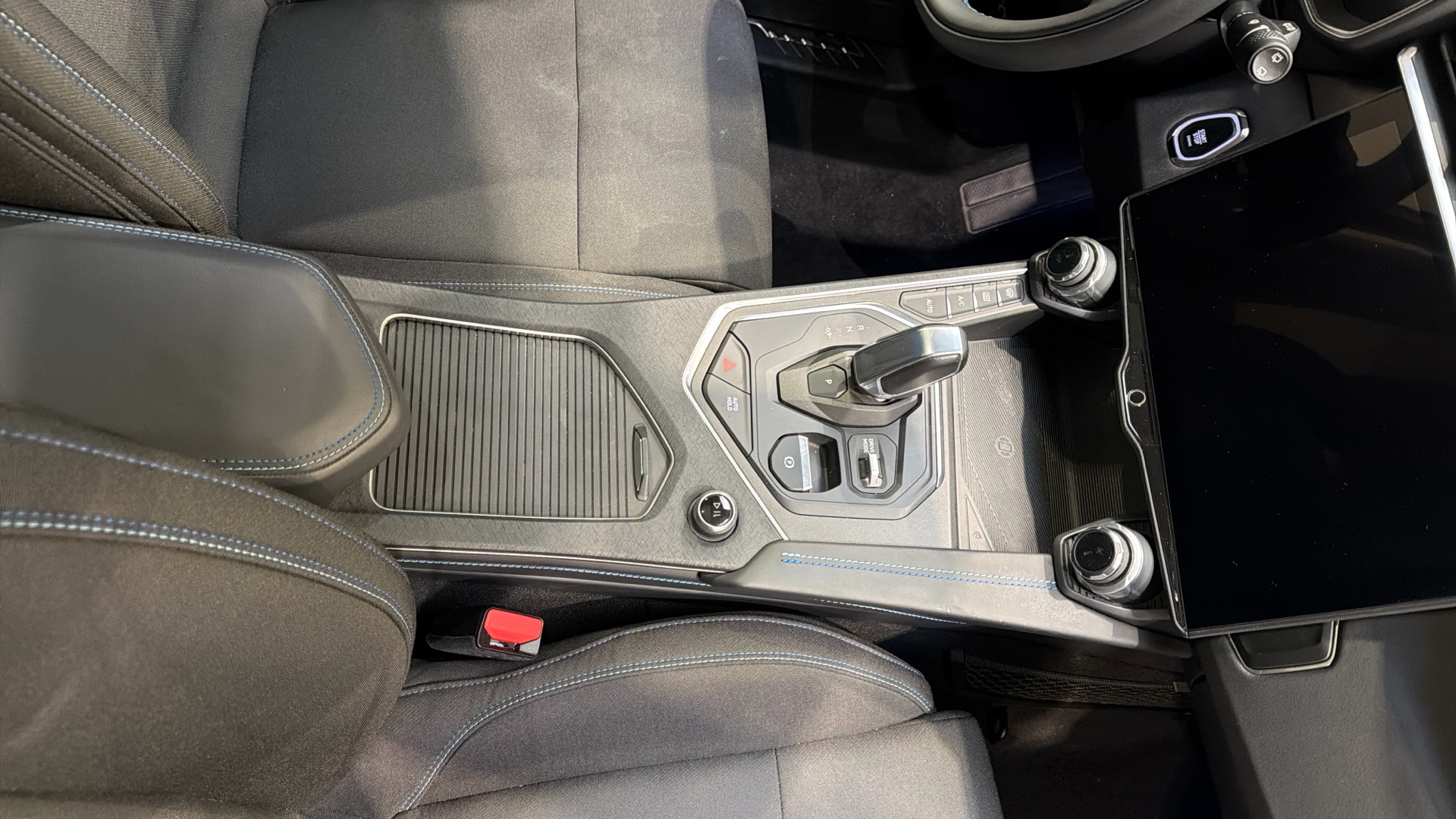 Lynk & Co 01 segunda mano 76443383 - 25