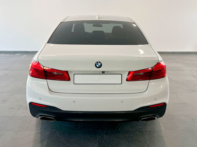 BMW Serie 5 520d color Blanco. Año 2019. 140KW(190CV). Diésel. En concesionario Autogal de Ourense