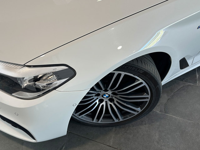 BMW Serie 5 520d color Blanco. Año 2019. 140KW(190CV). Diésel. En concesionario Autogal de Ourense
