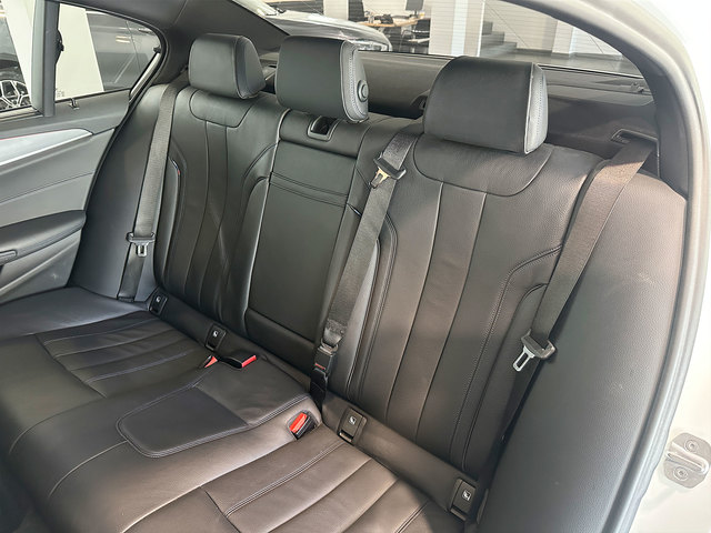 BMW Serie 5 520d color Blanco. Año 2019. 140KW(190CV). Diésel. En concesionario Autogal de Ourense