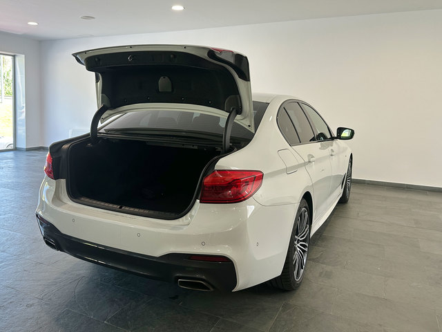 BMW Serie 5 520d color Blanco. Año 2019. 140KW(190CV). Diésel. En concesionario Autogal de Ourense