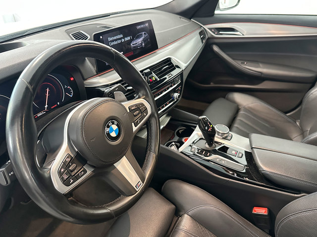 BMW Serie 5 520d color Blanco. Año 2019. 140KW(190CV). Diésel. En concesionario Autogal de Ourense