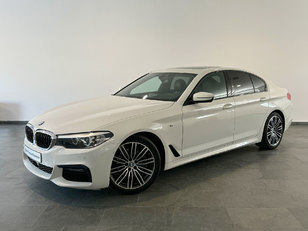 Fotos de BMW Serie 5 520d color Blanco. Año 2019. 140KW(190CV). Diésel. En concesionario Autogal de Ourense