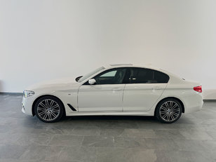 Fotos de BMW Serie 5 520d color Blanco. Año 2019. 140KW(190CV). Diésel. En concesionario Autogal de Ourense