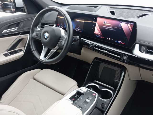 BMW X1 sDrive18d color Negro. Año 2024. 110KW(150CV). Diésel. En concesionario Augusta Aragon S.A. de Zaragoza