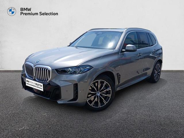 BMW X5 xDrive50e color Gris. Año 2025. 360KW(489CV). Híbrido Electro/Gasolina. En concesionario Mandel Motor Badajoz de Badajoz