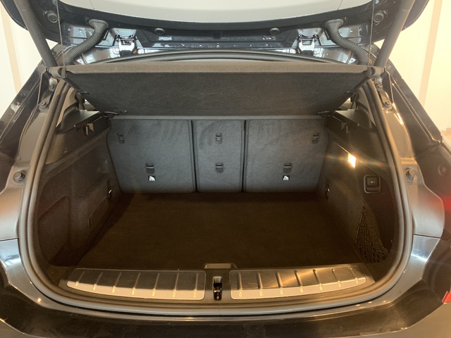 BMW X2 sDrive18d color Negro. Año 2018. 110KW(150CV). Diésel. En concesionario Tormes Motor de Salamanca