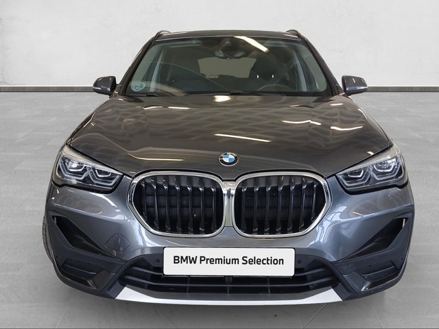 BMW X1 sDrive18i color Gris. Año 2021. 103KW(140CV). Gasolina. En concesionario Enekuri Motor de Vizcaya