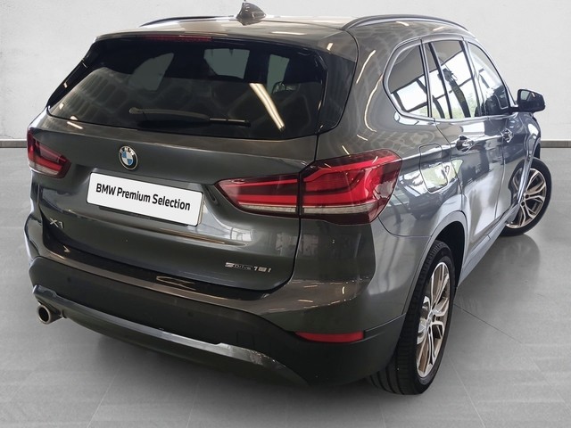 BMW X1 sDrive18i color Gris. Año 2021. 103KW(140CV). Gasolina. En concesionario Enekuri Motor de Vizcaya
