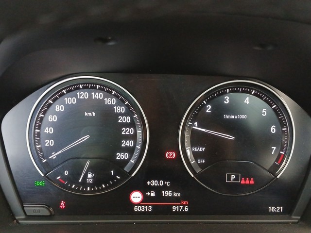 BMW X1 sDrive18i color Gris. Año 2021. 103KW(140CV). Gasolina. En concesionario Enekuri Motor de Vizcaya