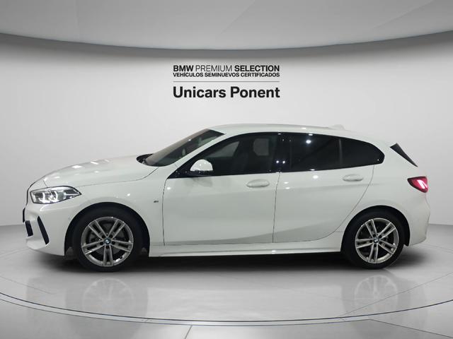 BMW Serie 1 118d color Blanco. Año 2023. 110KW(150CV). Diésel. En concesionario Unicars Ponent de Lleida