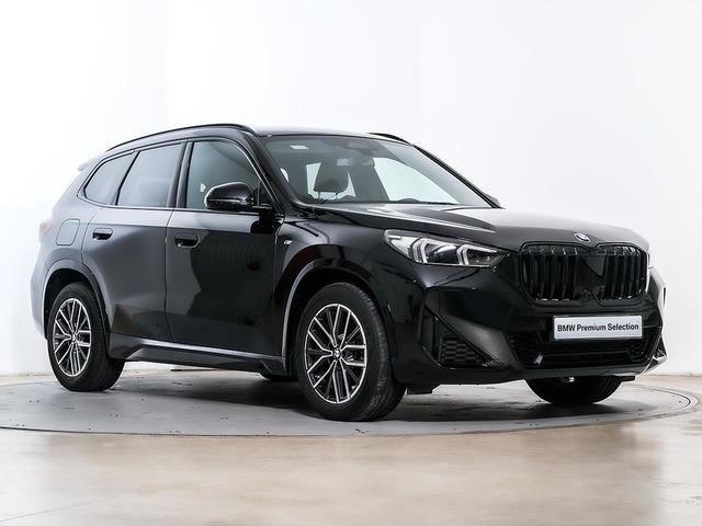 BMW X1 sDrive18d color Negro. Año 2023. 110KW(150CV). Diésel. En concesionario Oliva Motor Tarragona de Tarragona