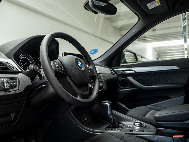 BMW X1 xDrive25e color Negro. Año 2021. 162KW(220CV). Híbrido Electro/Gasolina. En concesionario Oliva Motor Girona de Girona