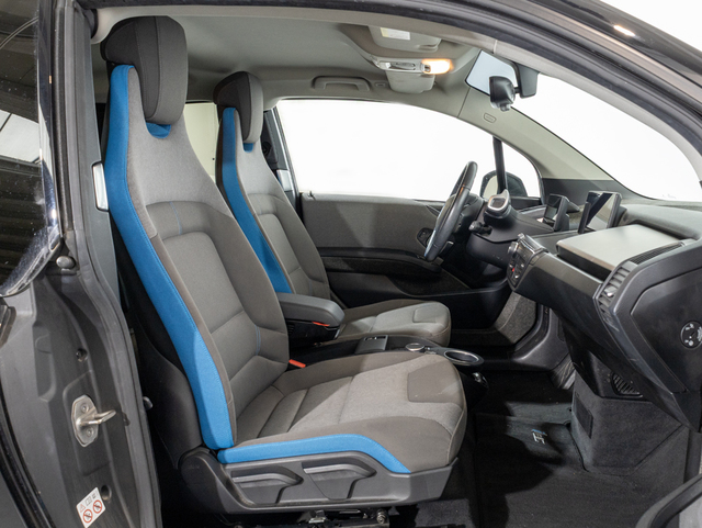BMW i3 S 120Ah color Negro. Año 2021. 135KW(184CV). Eléctrico. En concesionario Oliva Motor Girona de Girona