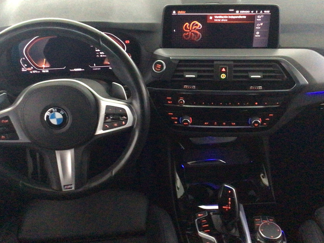 BMW X3 xDrive20d color Negro. Año 2022. 140KW(190CV). Diésel. En concesionario BYmyCAR Madrid - Algete de Madrid