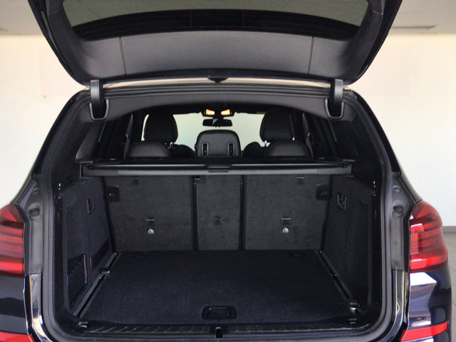 BMW X3 xDrive20d color Negro. Año 2022. 140KW(190CV). Diésel. En concesionario BYmyCAR Madrid - Algete de Madrid