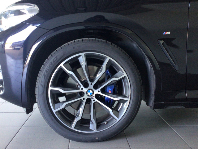 BMW X3 xDrive20d color Negro. Año 2022. 140KW(190CV). Diésel. En concesionario BYmyCAR Madrid - Algete de Madrid