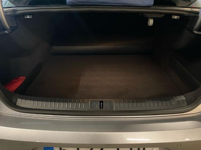 Volkswagen Passat R-Line 2.0 TDI 140 kW (190 CV) DSG