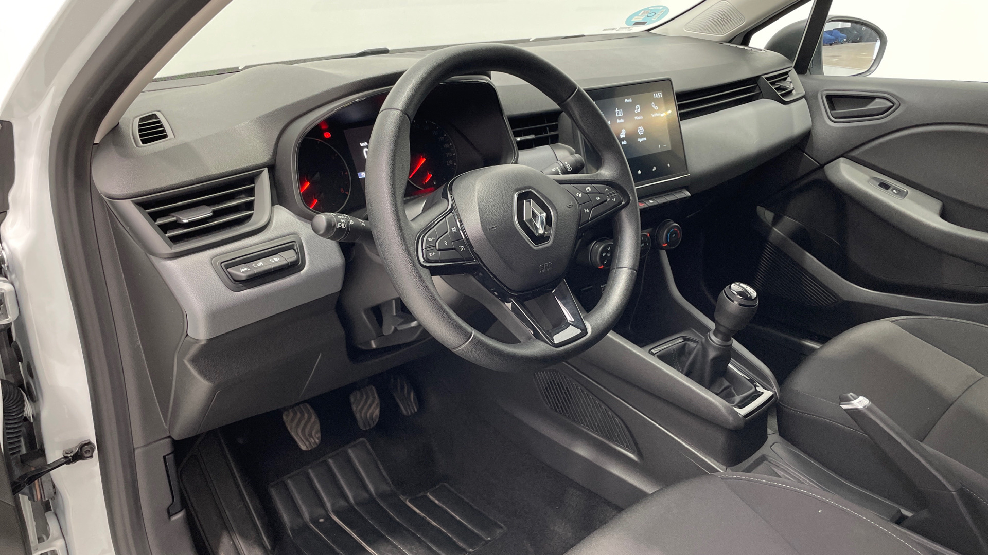 Renault Clio SCe 67 - 8