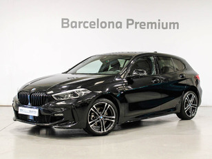 Fotos de BMW Serie 1 118i color Negro. Año 2024. 103KW(140CV). Gasolina. En concesionario Barcelona Premium -- GRAN VIA de Barcelona