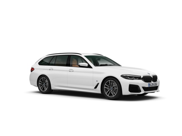 BMW Serie 5 520d Touring color Blanco. Año 2024. 140KW(190CV). Diésel. En concesionario Movilnorte El Carralero de Madrid