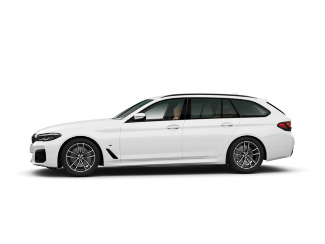 BMW Serie 5 520d Touring color Blanco. Año 2024. 140KW(190CV). Diésel. En concesionario Movilnorte El Carralero de Madrid