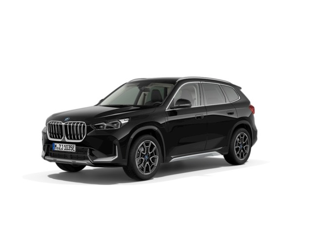BMW X1 xDrive30e color Negro. Año 2024. 240KW(326CV). Híbrido Electro/Gasolina. En concesionario Movilnorte Las Rozas de Madrid