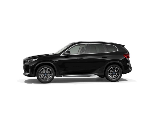 BMW X1 xDrive30e color Negro. Año 2024. 240KW(326CV). Híbrido Electro/Gasolina. En concesionario Movilnorte Las Rozas de Madrid