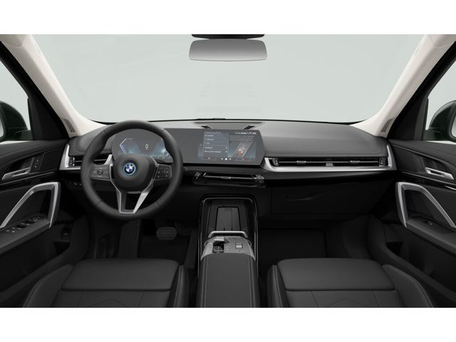BMW X1 xDrive30e color Negro. Año 2024. 240KW(326CV). Híbrido Electro/Gasolina. En concesionario Movilnorte Las Rozas de Madrid