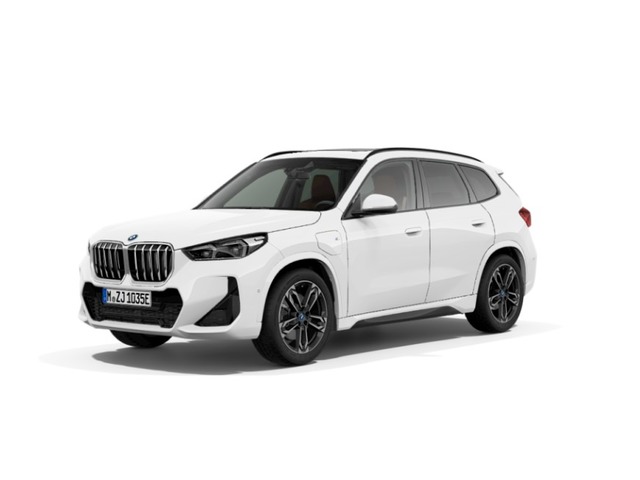 BMW X1 xDrive30e color Blanco. Año 2024. 240KW(326CV). Híbrido Electro/Gasolina. En concesionario Movilnorte El Plantio de Madrid