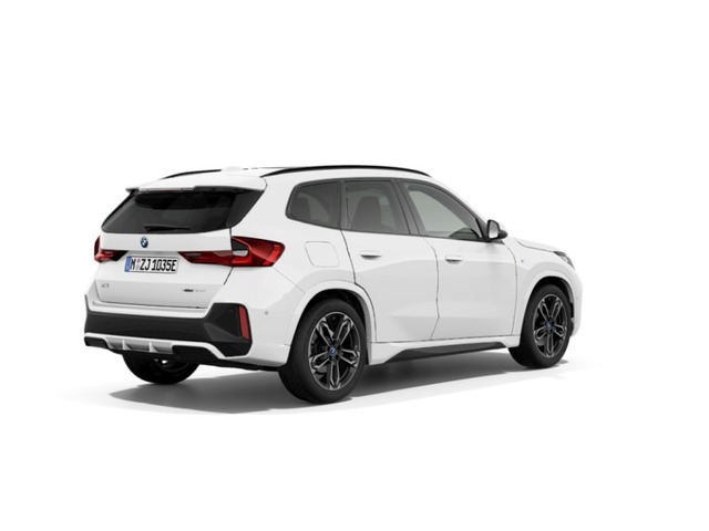 BMW X1 xDrive30e color Blanco. Año 2024. 240KW(326CV). Híbrido Electro/Gasolina. En concesionario Movilnorte El Plantio de Madrid