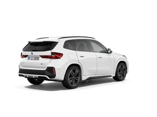 Fotos de BMW X1 xDrive30e color Blanco. Año 2024. 240KW(326CV). Híbrido Electro/Gasolina. En concesionario Movilnorte El Plantio de Madrid
