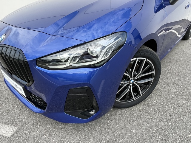 BMW Serie 2 218i Active Tourer color Azul. Año 2025. 100KW(136CV). Gasolina. En concesionario Novomóvil Oleiros de Coruña