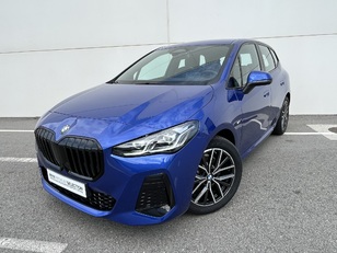 Fotos de BMW Serie 2 218i Active Tourer color Azul. Año 2025. 100KW(136CV). Gasolina. En concesionario Novomóvil Oleiros de Coruña