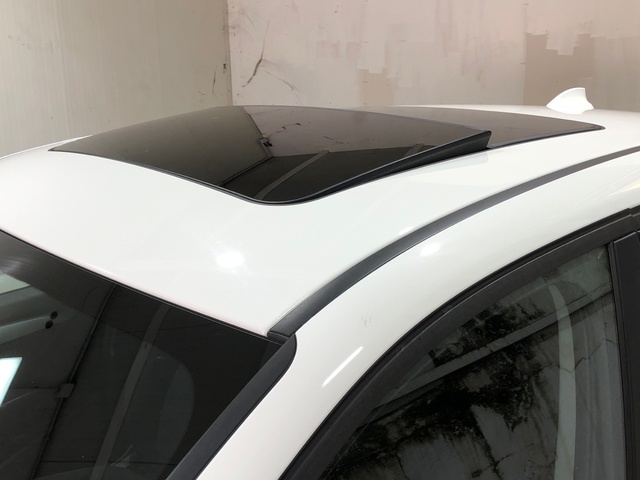 BMW X2 sDrive18i color Blanco. Año 2019. 103KW(140CV). Gasolina. En concesionario Movilnorte El Carralero de Madrid