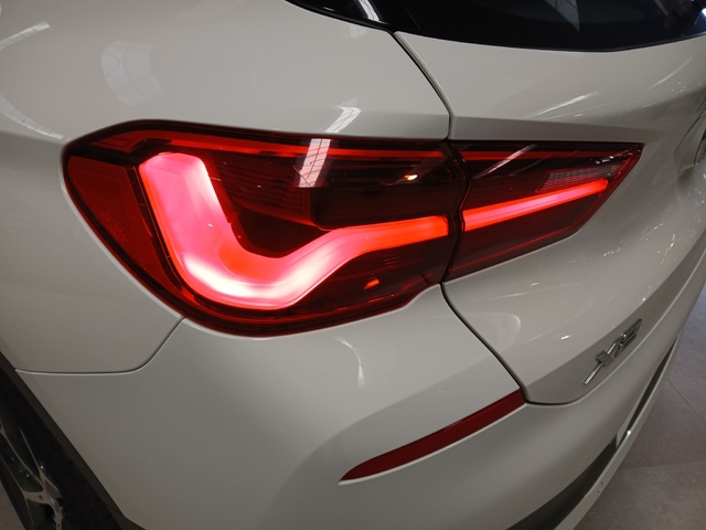 BMW X2 sDrive20i color Blanco. Año 2018. 141KW(192CV). Gasolina. En concesionario GANDIA Automoviles Fersan, S.A. de Valencia