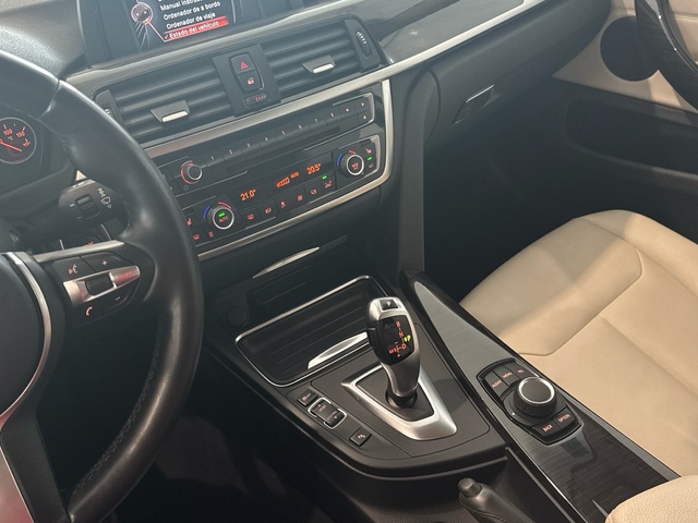BMW Serie 4 420d Gran Coupe color Marrón. Año 2016. 135KW(184CV). Diésel. En concesionario Motor Gorbea de Álava