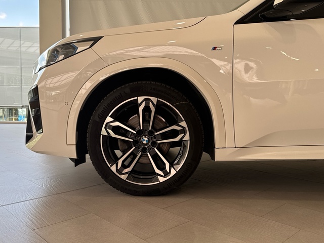 BMW X2 sDrive18d color Blanco. Año 2024. 110KW(150CV). Diésel. En concesionario Motor Gorbea de Álava
