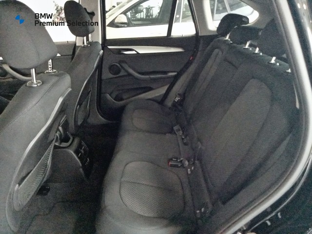 BMW X1 sDrive18d color Negro. Año 2019. 110KW(150CV). Diésel. En concesionario Mandel Motor Badajoz de Badajoz