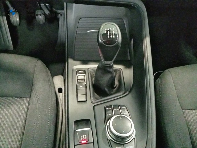 BMW X1 sDrive18d color Negro. Año 2019. 110KW(150CV). Diésel. En concesionario Mandel Motor Badajoz de Badajoz