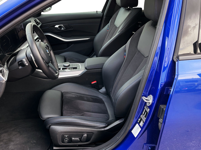 BMW Serie 3 318d color Azul. Año 2024. 110KW(150CV). Diésel. En concesionario CARTAGENA PREMIUM S.L. de Murcia