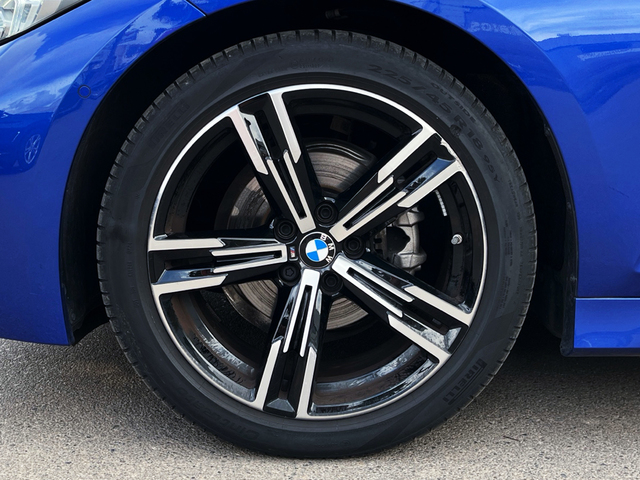 BMW Serie 3 318d color Azul. Año 2024. 110KW(150CV). Diésel. En concesionario CARTAGENA PREMIUM S.L. de Murcia